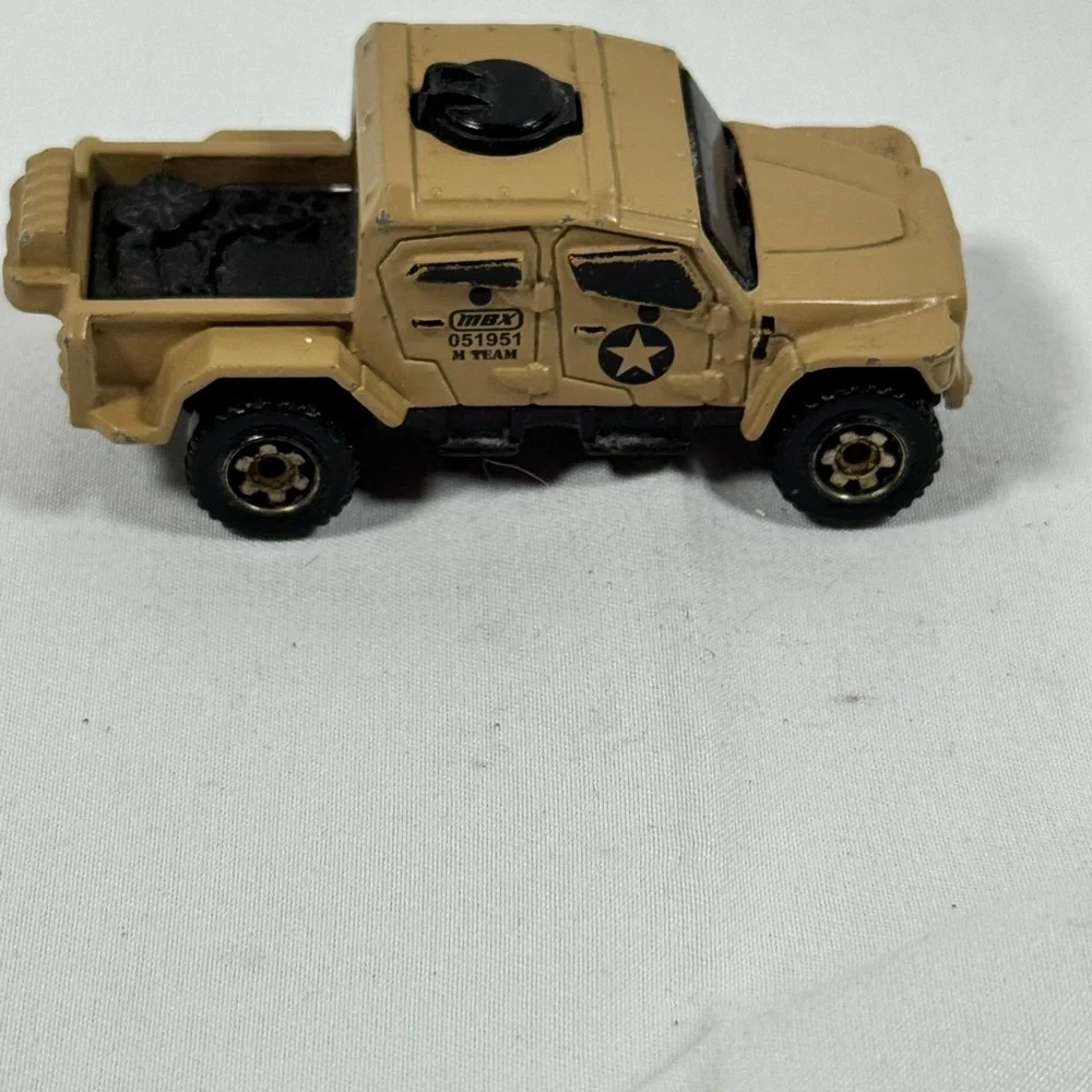 Matchbox International MXT/MVA Die-Cast Military‎ Toy Truck